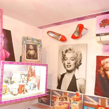 La Casita De Marilyn Airport & Guest house